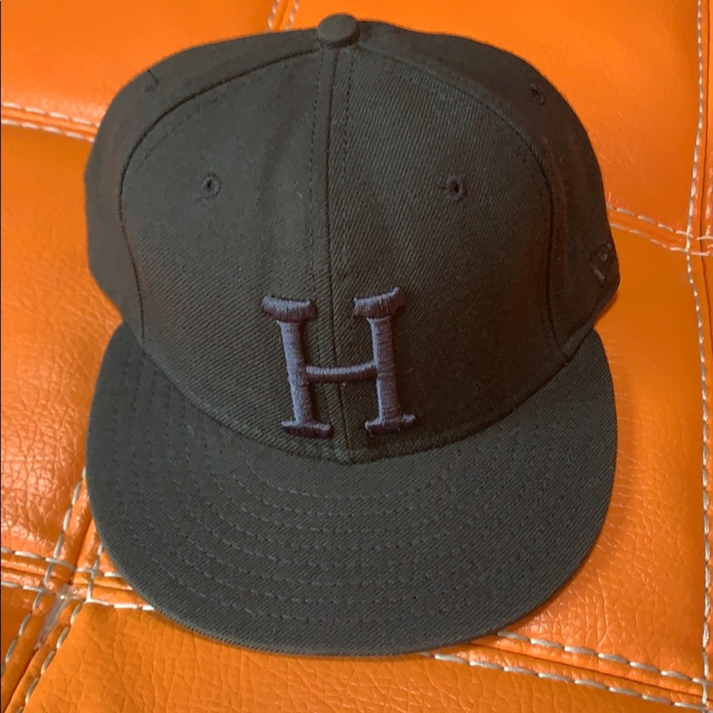Black on black huf new era fitted